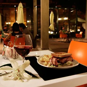 Hotel Tach Airport, Madrid