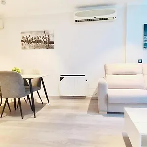 Apartamento Oshun Sanchinarro Ii, Madrid